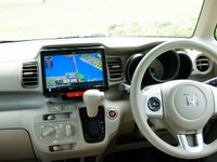 【イクリプス AVN-ZX02i インプレ前編】軽自動車に異次元の9型大画面を装着、その使い心地は 画像