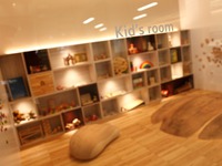 Audiみなとみらい、おもちゃ美術館とコラボ 画像