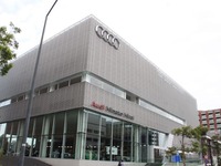 アウディ財務担当ストロットベック氏「みなとみらい21の気風はアウディにぴったり」 画像