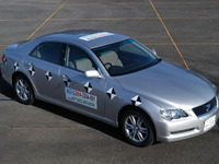 【自動車アセスメント2004】トヨタ マークX が歩行者頭部保護でレベル4 画像