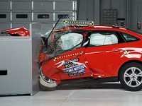 【IIHS衝突安全】フォード フォーカス 新型、2013トップセーフティピック＋に認定 画像