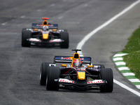 レッドブル、06年からフェラーリ エンジン採用 画像