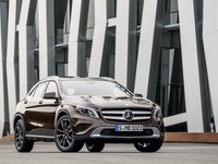 【フランクフルトモーターショー13】メルセデスのコンパクトSUV 、GLA にクリーンディーゼル…23.2km/リットル 画像