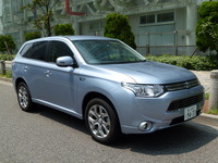 【三菱 アウトランダーPHEV 試乗】EV以上に“マイカー”として通用する…島崎七生人 画像