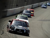 【NASCARキャンピングワールド 第12戦】トヨタ、カイル・ブッシュが2位フィニッシュ 画像