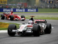 【ホンダF1】バトン、重量違反で3位剥奪の危機 画像