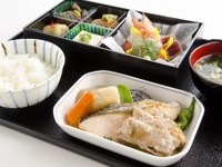 JAL、ホノルル線に新しい機内サービスを導入…リゾート気分を盛り上げる演出も 画像