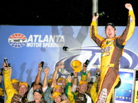 【NASCARスプリントカップ 第25戦】トヨタのカイル・ブッシュ、アトランタ勝利でポストシーズン進出 画像