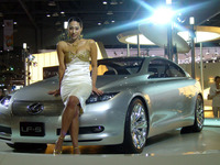 【ソウルモーターショー05】韓国トヨタ社長「死守レクサス6000台」 画像