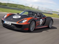 【フランクフルトモーターショー13】ポルシェのPHVスーパーカー、918スパイダー…量産モデルを初公開へ 画像