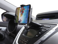 CDスロット差込型の車載ホルダー発売…スマホ・ミニタブレットに対応 画像