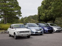 カローラの累計販売台数が4000万台突破…46年9か月で達成 画像