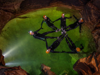 古川聡宇宙飛行士、イタリア・サルディーニャ島洞窟で実施する宇宙環境模擬滞在訓練に参加 画像