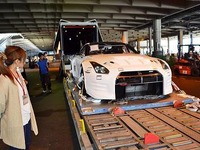 TNTジャパン、ニスモのレースカー GT-R を英国から横浜市まで輸送 画像