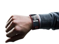 【フランクフルトモーターショー】日産、車と連携するスマートウォッチ「Nismo Watch」を公開 画像