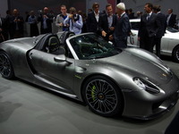 【フランクフルトモーターショー13】ポルシェ 918スパイダー 量産仕様が初登場…0-100km/h加速2.8秒 画像