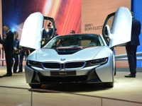 【フランクフルトモーターショー13】BMWのPHVスポーツ、i8 …米国価格は1360万円から 画像