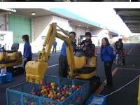 コマツ、油圧ショベルの操作などを体験できる「2013郡山工場フェア」を開催…9月21日 画像