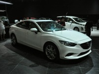 【ジャカルタモーターショー13】マツダ、フルSKYACTIV車を全面に 画像