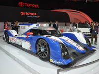 【ジャカルタモーターショー13】トヨタ、LCGC適合の小型車アギアをブースにちりばめ展示 画像