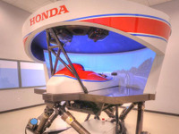 【INDYCAR】コースだけでなく天候まで完全再現できるホンダのドライビング・シミュレーター 画像