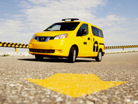 日産 NV200ニューヨーク市タクシー の量産仕様車を日本初公開 画像