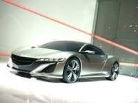 【ジャカルタモーターショー13】ホンダ NSXコンセプト、モータースポーツへの意気込み表現［詳細画像］ 画像