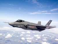 防衛省、次期戦闘機 F-35A 購入に1機当たり140億円 画像