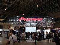 【CEATEC13】パイオニアの新型HUDをいち早く体験、ND-HUD10 画像
