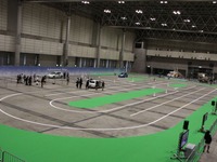 【CEATEC13】日産、ホール8全面を使用して自動走行デモを実施 画像