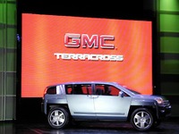 【デトロイト・ショー2001速報】GMC『テラクロス』が予感させるSUVの変身 画像