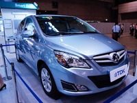 【CEATEC13】こっそりと展示されている中国製のEV 画像
