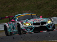 【SUPER GT 第7戦】GT300クラスはGSR 初音ミク BMWの谷口&片岡が2連勝 画像