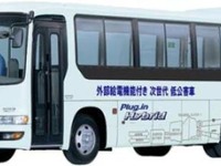 日野自動車、プラグインハイブリッドバスを開発…災害時に避難所への電力供給が可能 画像