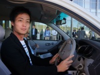 【スマートモビリティアジア13】水素エネルギーを学ぶ九大生、燃料電池車試乗「もっと知ってもらわないと」 画像