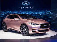 日産、英国工場の拡張工事を開始…インフィニティ Q30 生産へ 画像