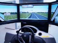 【ITS世界会議13】ホンダ、シミュレーターで路車間/車車間通信を体験 画像