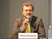 【ITS世界会議13】BMWコンパス氏「自動運転はあくまでアシスタント」 画像