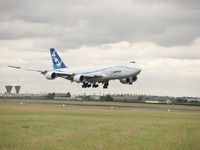 ボーイング、747-8型機を月産1.5機に減産へ 画像