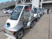 【ITS世界会議13】東京理科大と産総研デモ、カルガモ走行する隊列自動運転ロボットを披露 画像