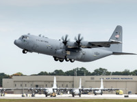 ロッキード・マーチン、第61空輸戦隊に最初のC-130Jスーパー・ヘラクレスを納入 画像