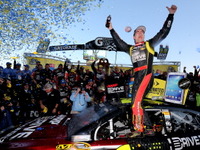 【NASCARスプリントカップ・チェイス 第7戦】ゴードン、今季初勝利…残り21ラップでトップに立つ 画像