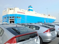 自動車輸出は234万9807台、0.9％減で2年ぶりのマイナス…2013年度上半期 画像