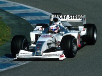 【ホンダF1ストーキング】パニス、シューマッハを抜いてトップ 画像