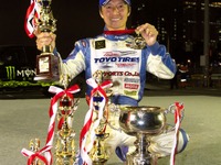 チームトーヨータイヤドリフト、川畑真人選手がD1グランプリ年間チャンピオン獲得 画像