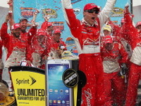 【NASCARスプリントカップ・チェイス 第9戦】ハーヴィック、フェニックスの勝利で僅かな希望を繋ぐ 画像