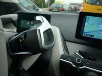 【BMW i3 試乗】EVもハンドリング性能が評価される時代…石川真禧照 画像