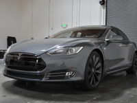 テスラ モデルS、ロサンゼルス最先端カスタムの現場 画像