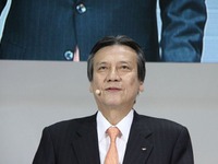 【東京モーターショー13】ダイハツ三井社長「低燃費と低価格の進化はこれからも続く」 画像