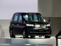 【東京モーターショー13】トヨタ JPN TAXI Concept …利用者・運転者・経営者にどう映るか 画像